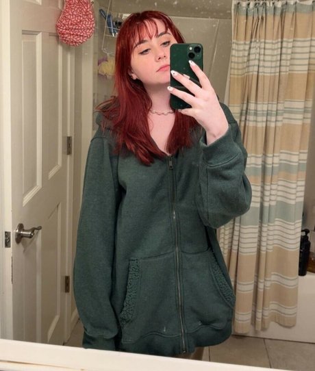 Katiebuggyboo star free pics