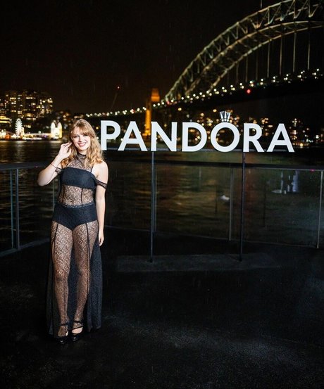 Teagan Croft perfect model archive