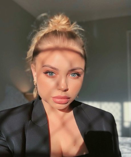 dripping wet pussy onlyfans best pic