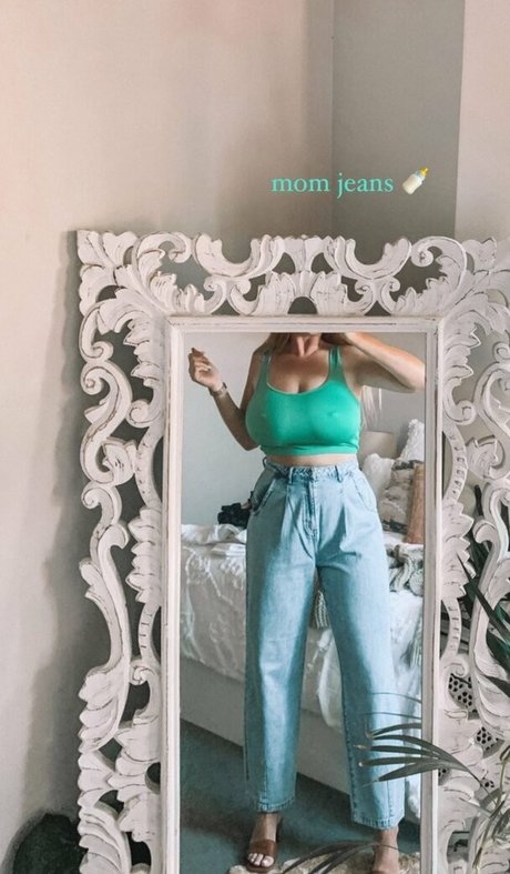 arab blowjob onlyfans erotic image