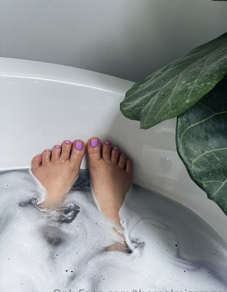 Missrage model perfect picture