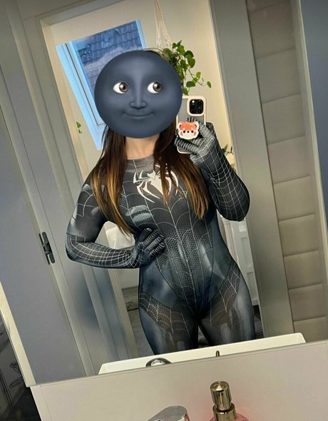 Missrage model art images