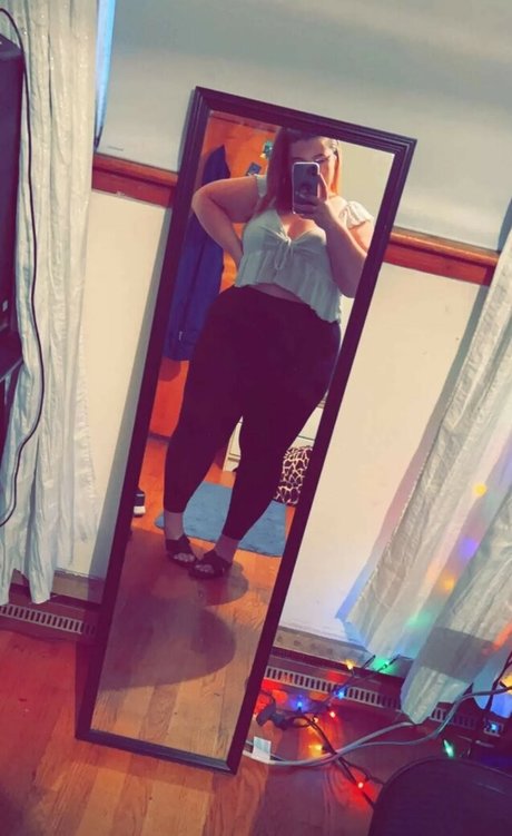 damned female star hot pictures