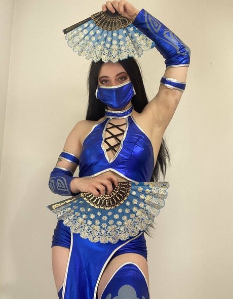 momocoloured model xxx galleries