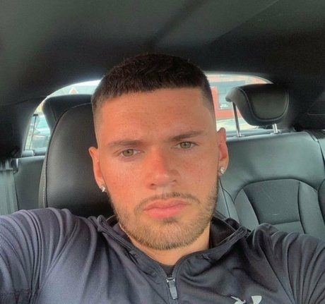 hairhound pornstar exclusive image