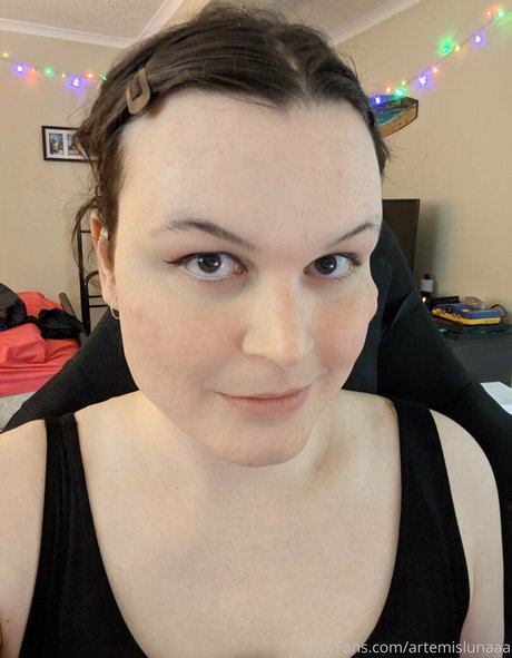 artemislunaaa best model pics