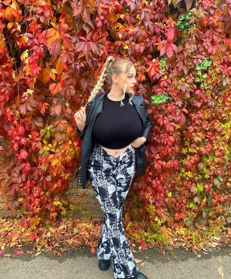 mom onlyfans nude picture