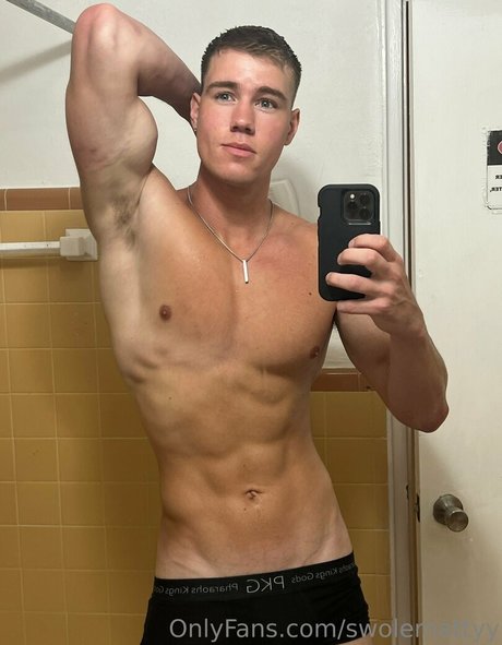 swolemattyy star nude pictures
