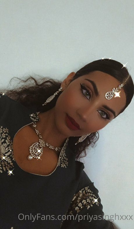 priyasinghxxx model hot images