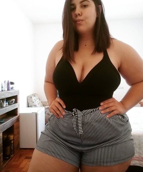 Bianca Novaes star pretty image