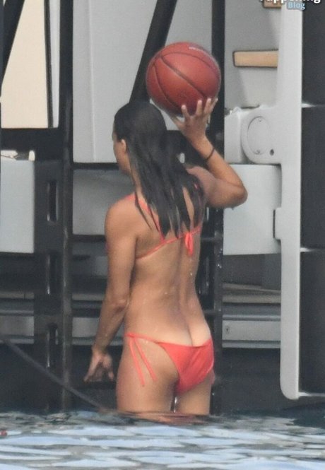 Buttcracks Quick photo