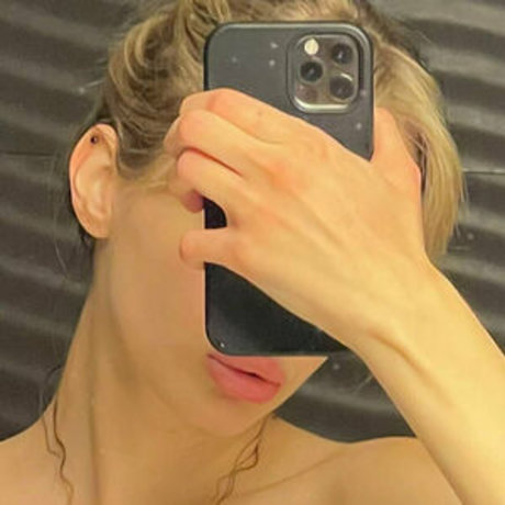 uanochi vip xxx star img