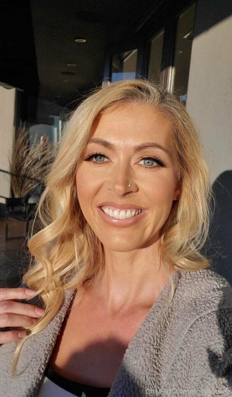 hollyhotwife hd model images