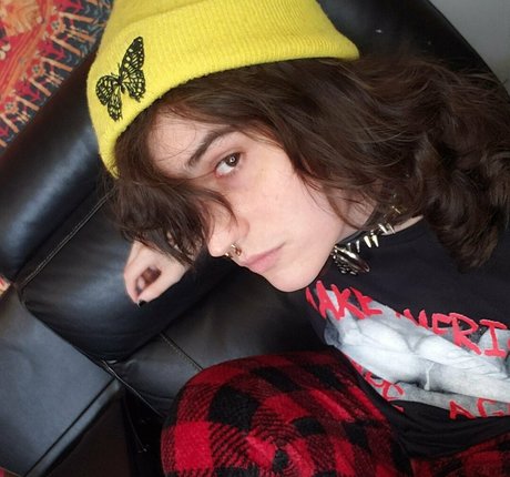 skyyshark pornstar naked images