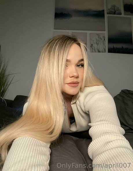 april007 star naked archive