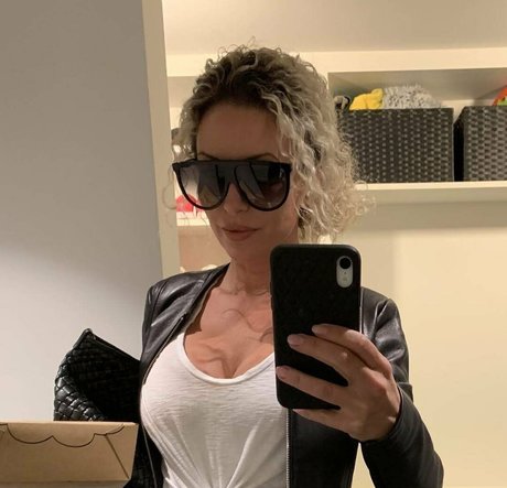 Sasha West model high quality picture