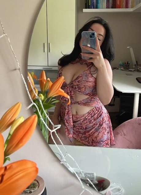 Olivia Clarks sex star pics