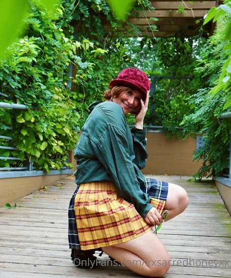 xxsacredhoneyxx top actress photo