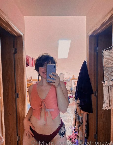 xxsacredhoneyxx star erotic galleries