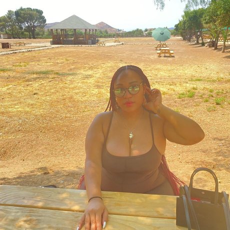 Kathrynn Marie art star picture