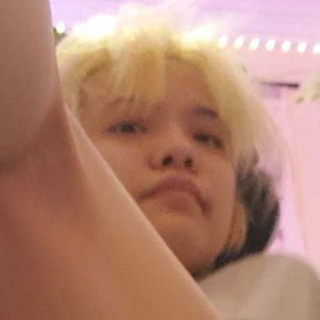 Aki kitty model perfect pictures