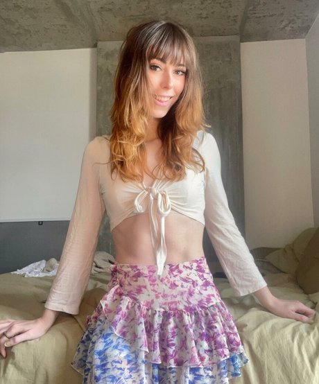 Aria Faye porn star galleries