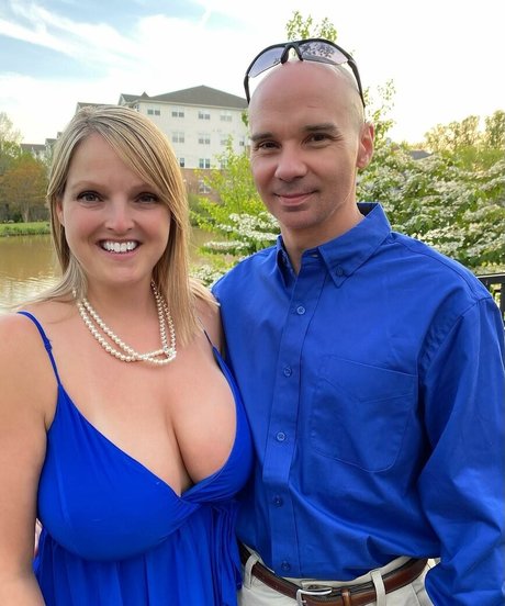 HealthyHappyFitandProud art pornstar img