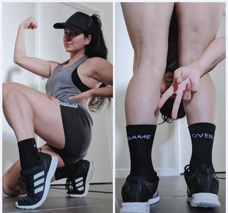 Jajutsu naked model picture