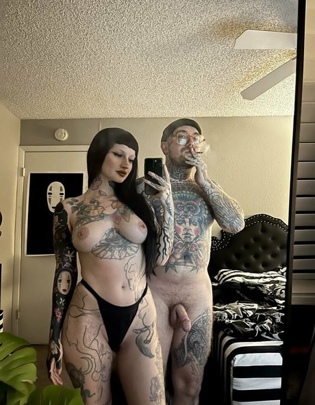 Hviley Rose naked actress gallery