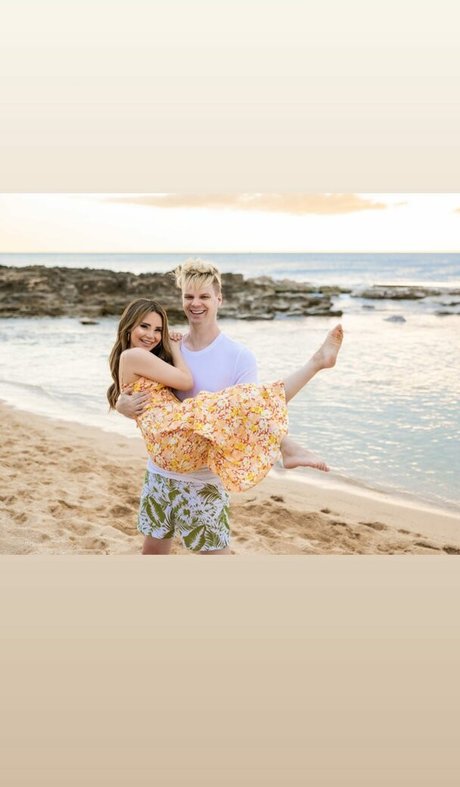 Rosanna Pansino model top images