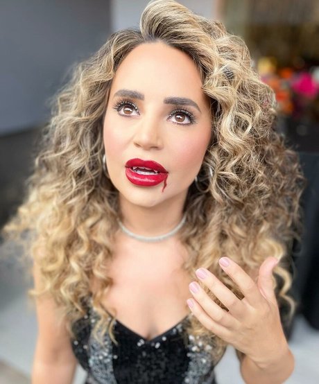 Rosanna Pansino star pornographic image