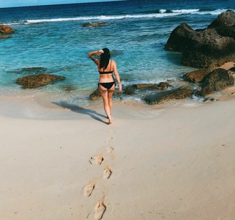 baeporeon hot pornstar image