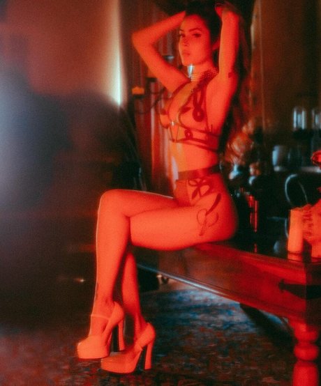 Maren Altman pornstar nude photo