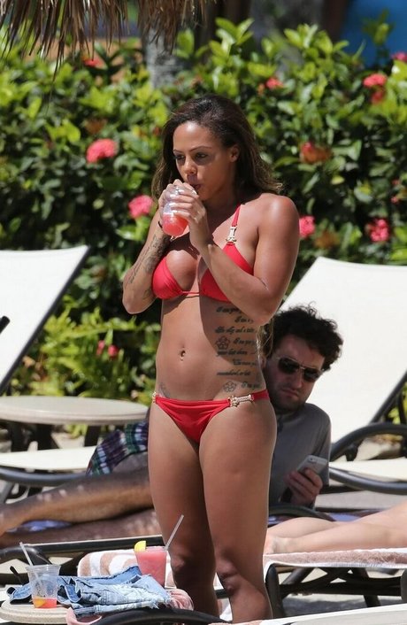 Sydney Leroux pretty pornstar photos