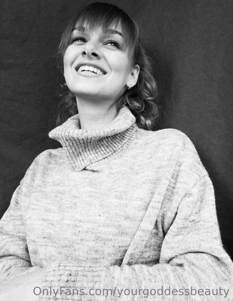 yourgoddessbeauty sexy star image