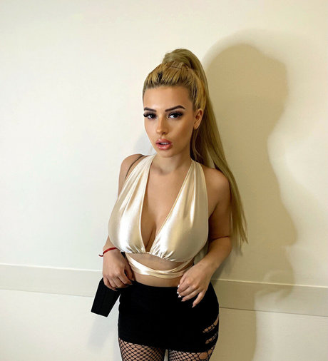 Anastasia lux pornographic star pictures