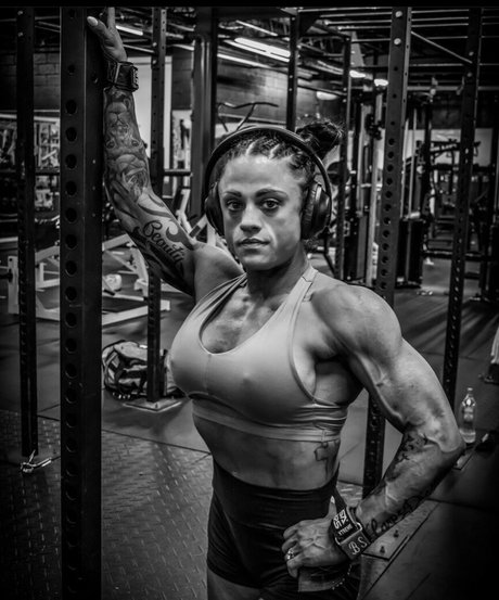 bree physique ifbbpro model pretty pics