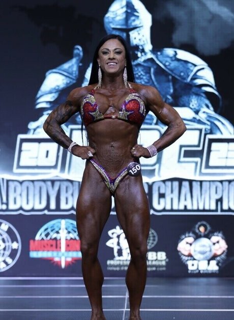 bree physique ifbbpro xxx star img