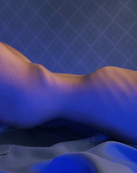 freerosti model sexy photo