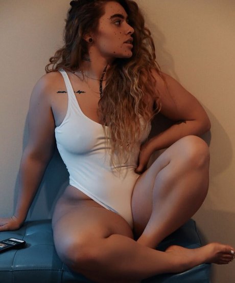 Brooklyn Nicolina star top image