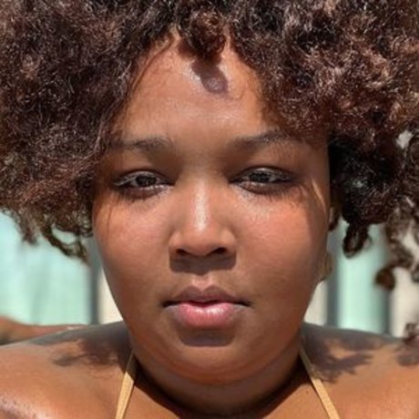 Lizzo star nudes image