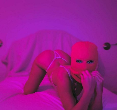 Bellabluntz free pornstar photos