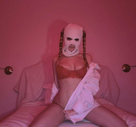 Bellabluntz pornstar pics