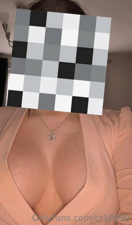 cr19990 hot model images