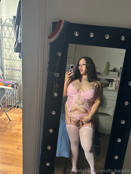 TS Baddie star art pics