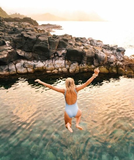 Lauren Bullen model free photo