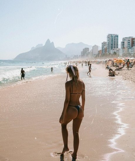 beach blowjob onlyfans top pic