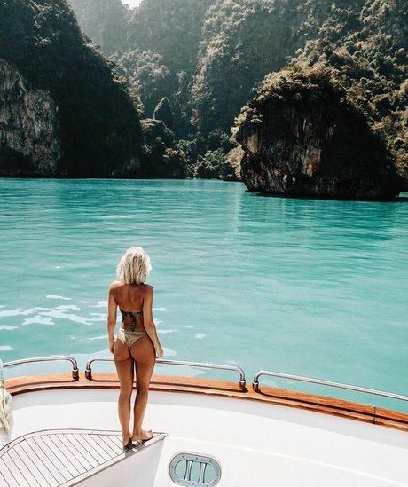 Lauren Bullen exclusive pornstar gallery