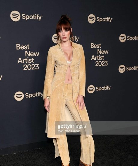 Olivia OBrien perfect model picture