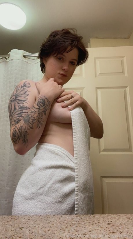 Jessica Melton star hot image